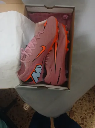 Botas de fútbol Nike gama alta sin estrenar