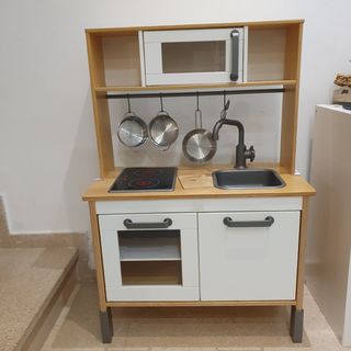 Cocinita de madera Ikea