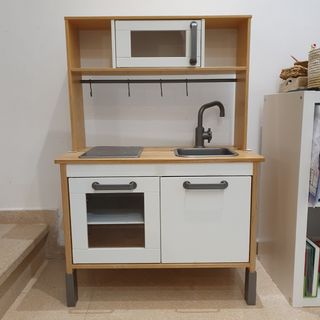 Cocinita de madera Ikea