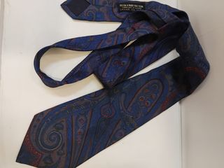 Elegante corbata Massimo Dutti azul y roja