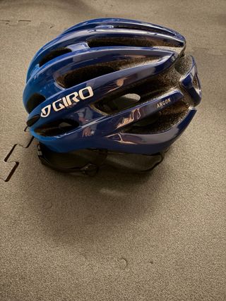 Capacete GIRO Angon