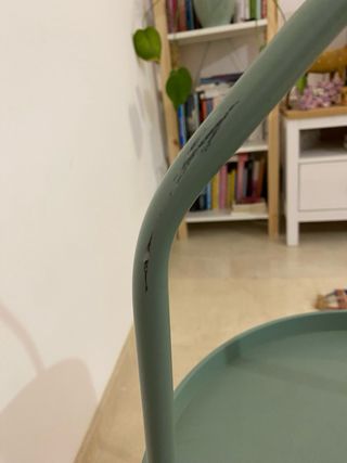 Mesita IKEA BERVIK verde metal