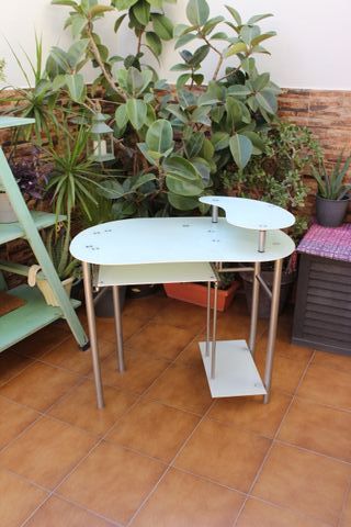 ESCRITORIO PC CRISTAL BUEN ESTADO