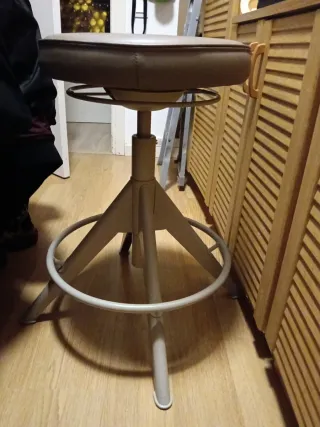 Taburete Trollberget Beige Piel Sintética