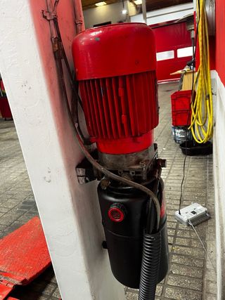 Elevador 4 columnas coches y furgonetas