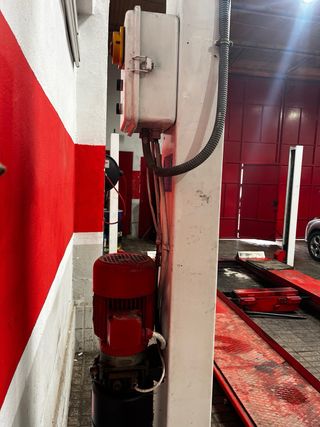 Elevador 4 columnas coches y furgonetas