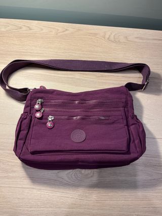 Bolso de hombro morado