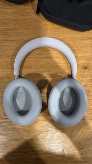 Cascos Bose NC 700 color plata