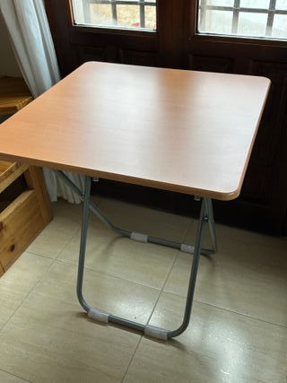 Mesa plegable madera 60x60x70 cm Como nuevo
