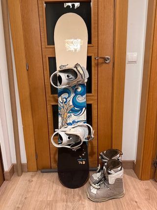 Tavola Snowboard Salomon Radiant 143 + Scarponi