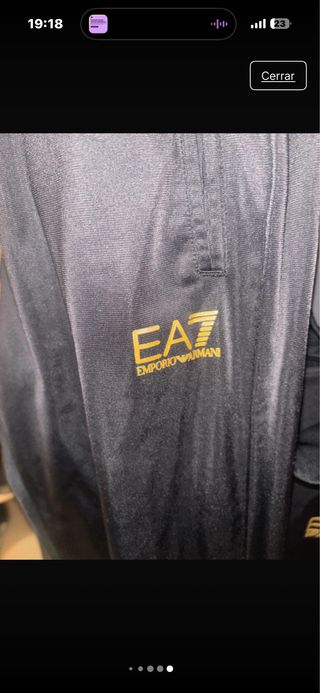 Conjunto EA7 Hombre Negro y Dorado