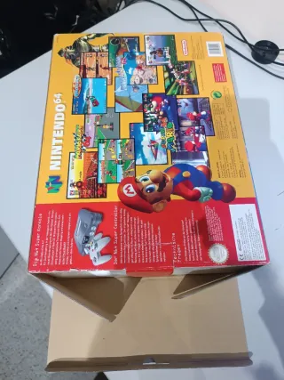 Nintendo 64 PAL. Mario Kart + Super Mario. RETRO.