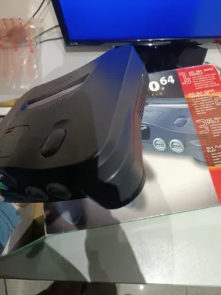 Nintendo 64 PAL. Mario Kart + Super Mario. RETRO.