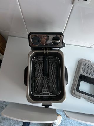 Freidora Tefal de acero inoxidable