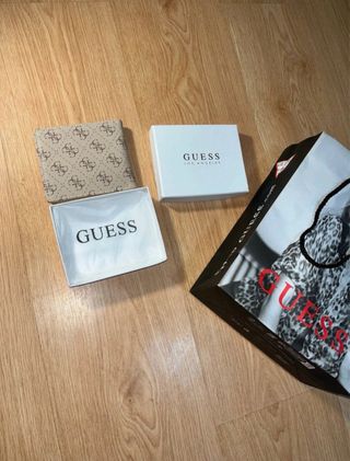 Cartera Guess