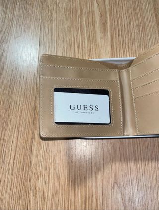 Cartera Guess