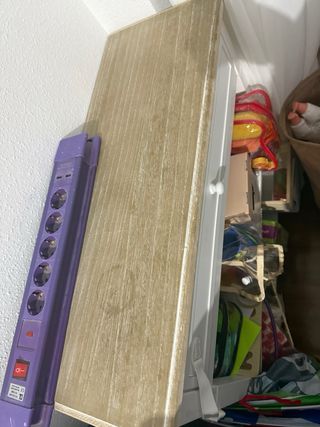 Mueble de entrada blanco y madera