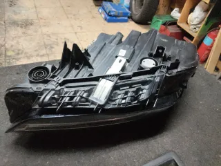 Faro BMW Serie 2 F44 LED