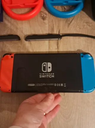 Nintendo Switch Rojo/Azul + Accesorios