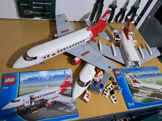 Avión Lego City 3182 y otro incompleto