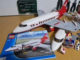Avión Lego City 3182 y otro incompleto