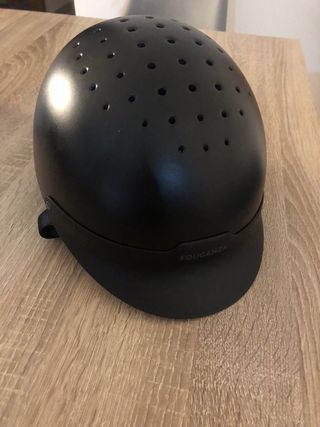 Casco de montar a caballo negro