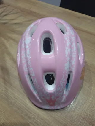 Casco rosa infantil