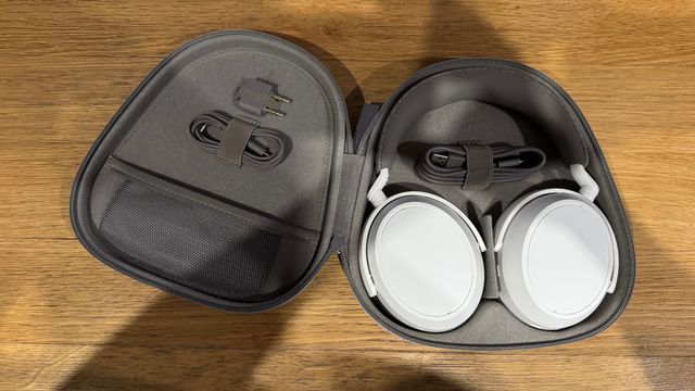 Cascos Sennheiser Momentum 4 blancos