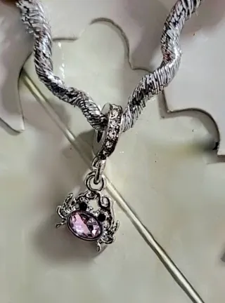 Charm Cangrejo Rosa y Plateado
