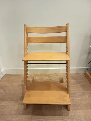 Trona Stokke para bebé