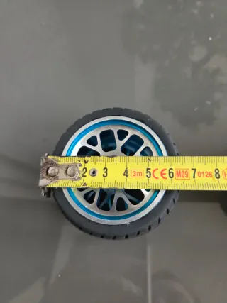 RUEDAS RC 1/10 LLANTAS ALUMINIO,YA PEGADAS,NUEVAS