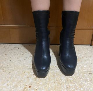 Botines de tacón negros