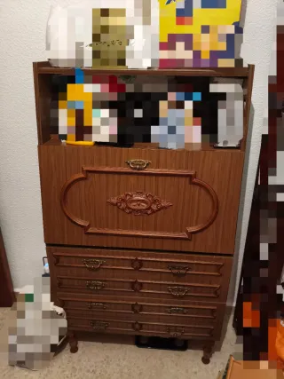 Aparador antiguo de madera