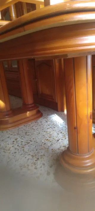 Mesa de comedor grande de madera