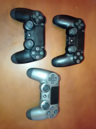 Mandos PS4 (PlayStation 4) 2 Negro y 1 Gris