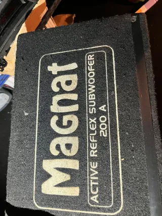 Subwoofer Magnat Activo Reflex 200 A
