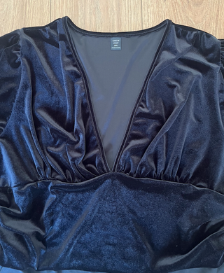 Body negro terciopelo manga larga