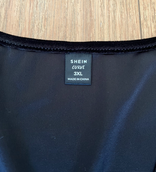 Body negro terciopelo manga larga