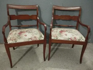 Pareja de butacas de caoba