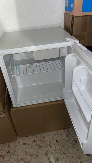 Nevera pequeña Cecotec Grandcooler