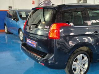 Peugeot 5008 Allure 1.6 BlueHDi 88KW (120CV)