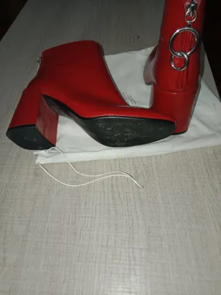 Botas Zara charol rojas