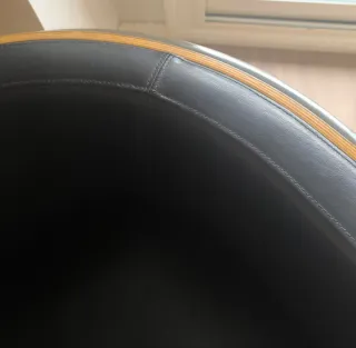 Butaca cómoda polipiel y madera