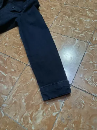 Cazadora vaquera negra Stradivarius mujer