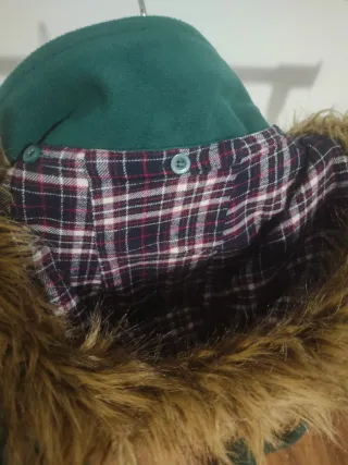 Abrigo verde mujer con capucha de pelo