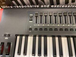 Novation Impulse 61 Controlador MIDI