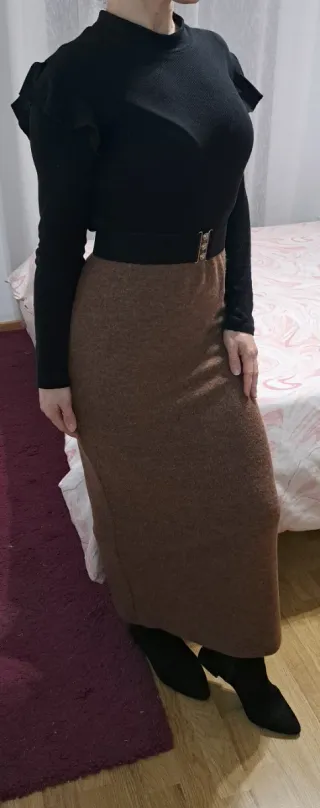 Falda larga de punto marrón