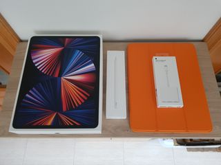 iPad Pro 12.9 5ª Gen 256GB + Accesorios Apple