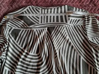 Blusa Amisu estampada