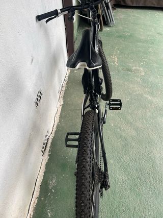 Bicicleta Wheeler Montaña Negra en muy buen estado